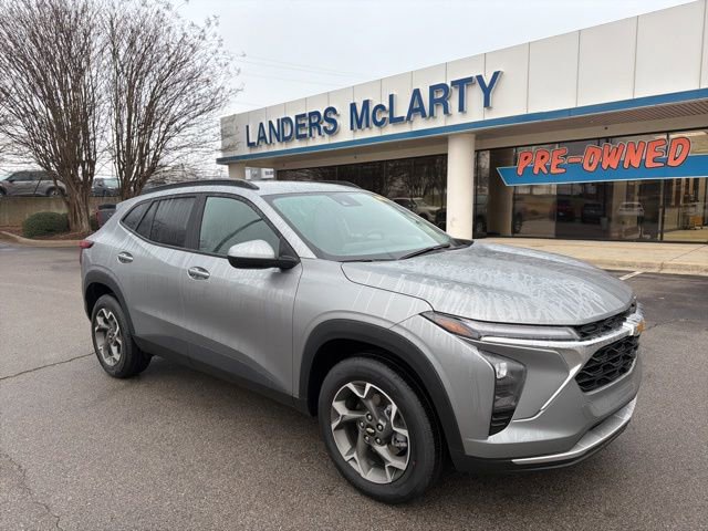 Used 2026 Chevrolet Trax LT w/ Driver Confidence Package image 1