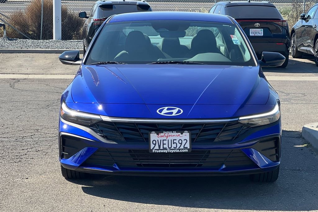 Used 2025 Hyundai Elantra Sport FWD image 11