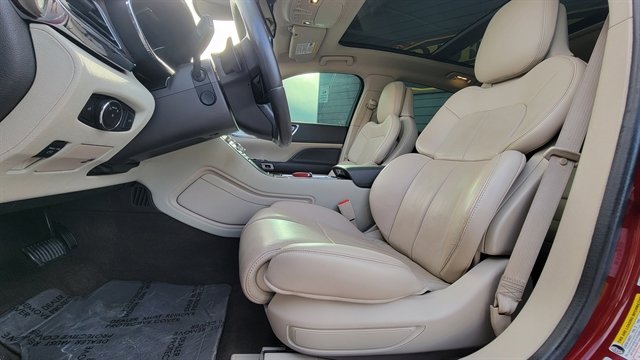 Used 2019 Lincoln Continental Reserve image 22