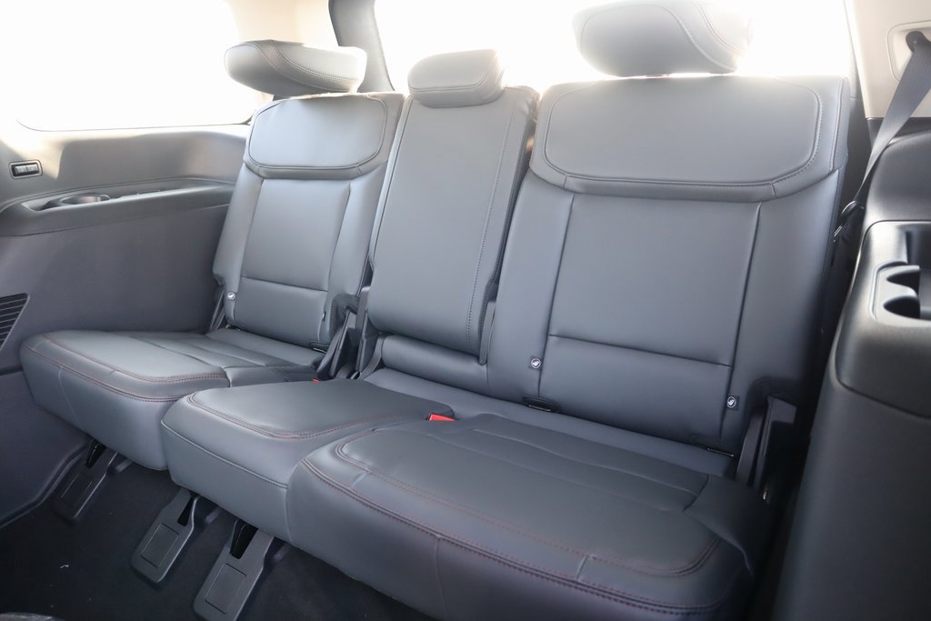 New 2025 Ford Expedition Active image 14