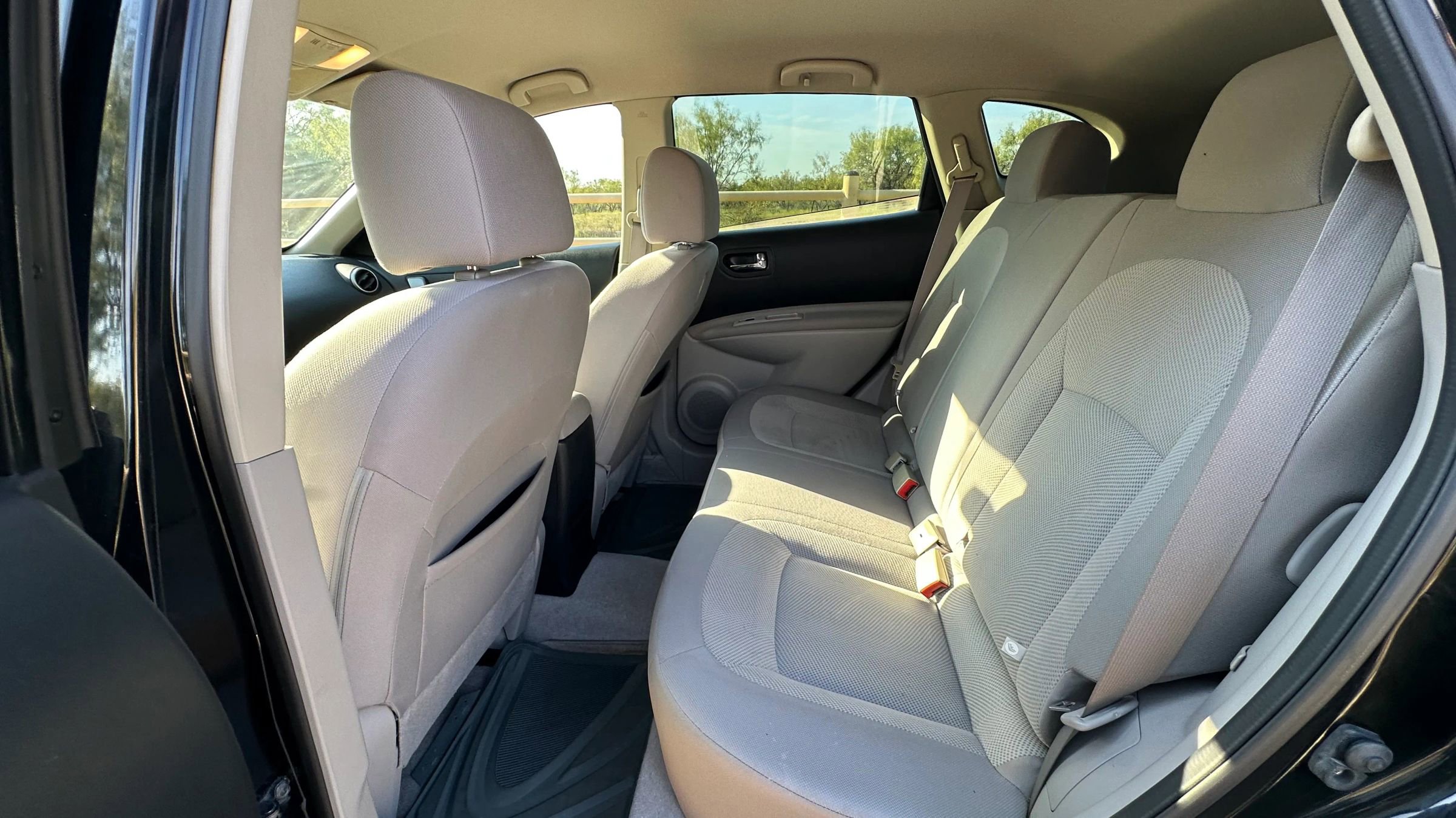 Used 2011 Nissan Rogue S image 28