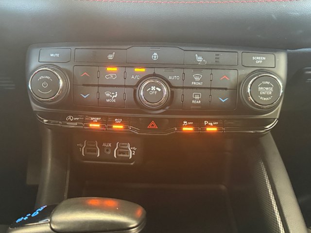 Used 2025 Dodge Durango GT RWD image 4