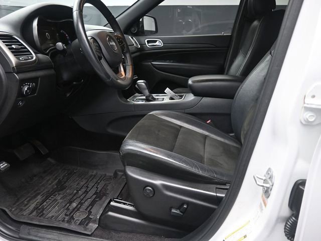 Used 2019 Jeep Grand Cherokee Altitude image 17