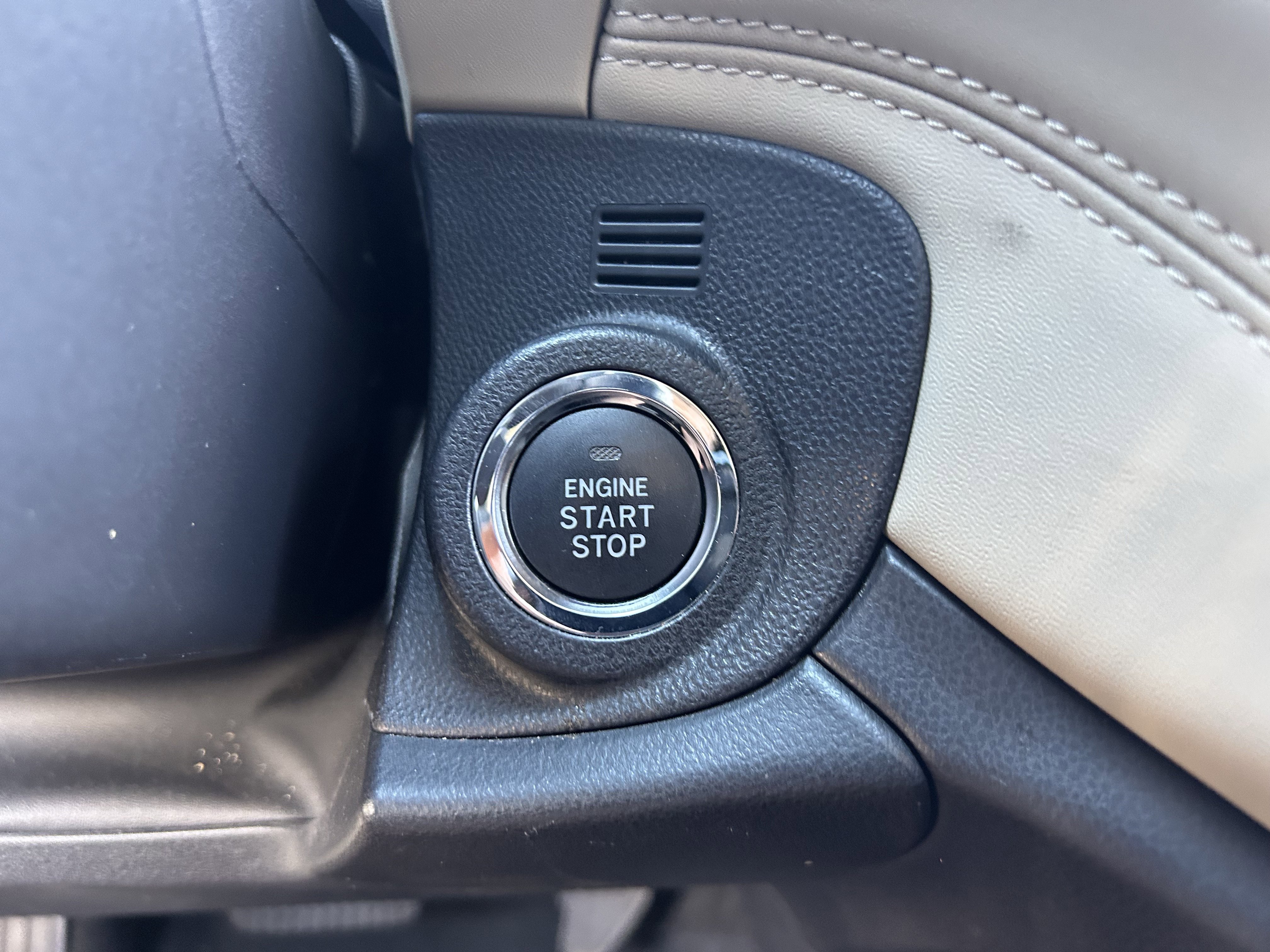 Used 2023 Subaru Outback Limited image 16