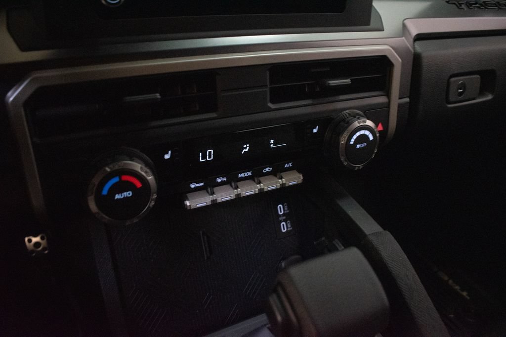 Used 2026 Toyota Tacoma TRD Sport AWD/4WD image 15