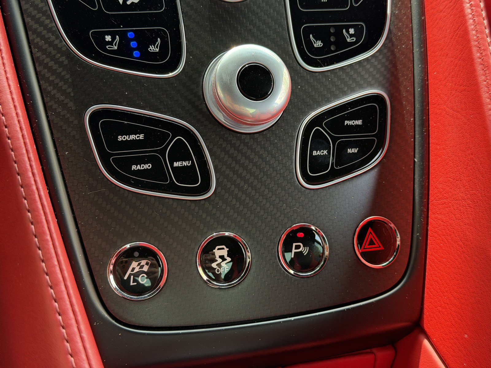 Used 2014 Aston Martin Vanquish Coupe RWD image 28