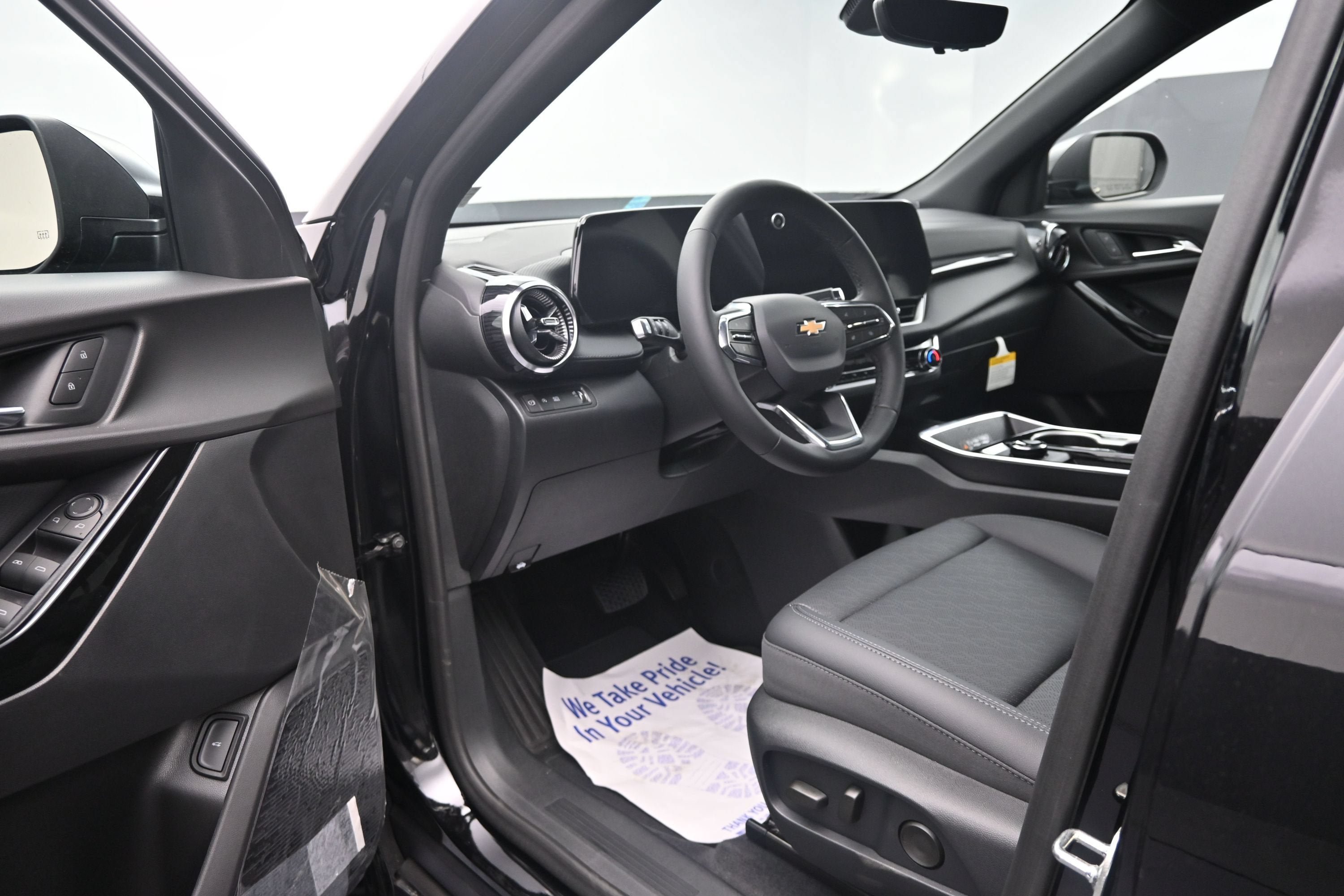 New 2027 Chevrolet Equinox LT w/ Convenience Package II FWD image 10