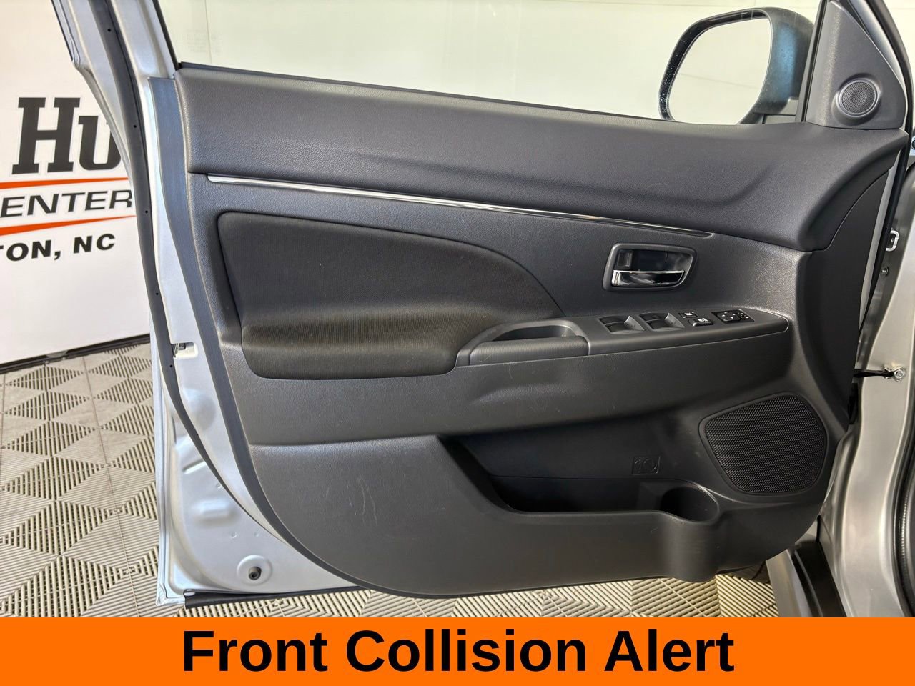 Used 2025 Mitsubishi Outlander Sport AWD image 8