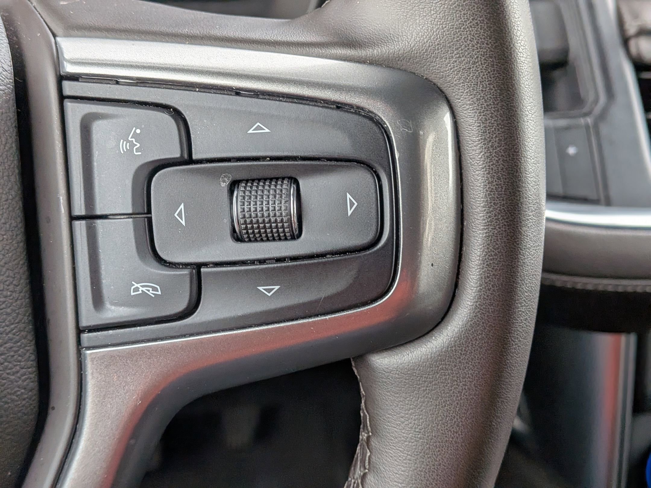 Used 2024 Chevrolet Tahoe LT image 23