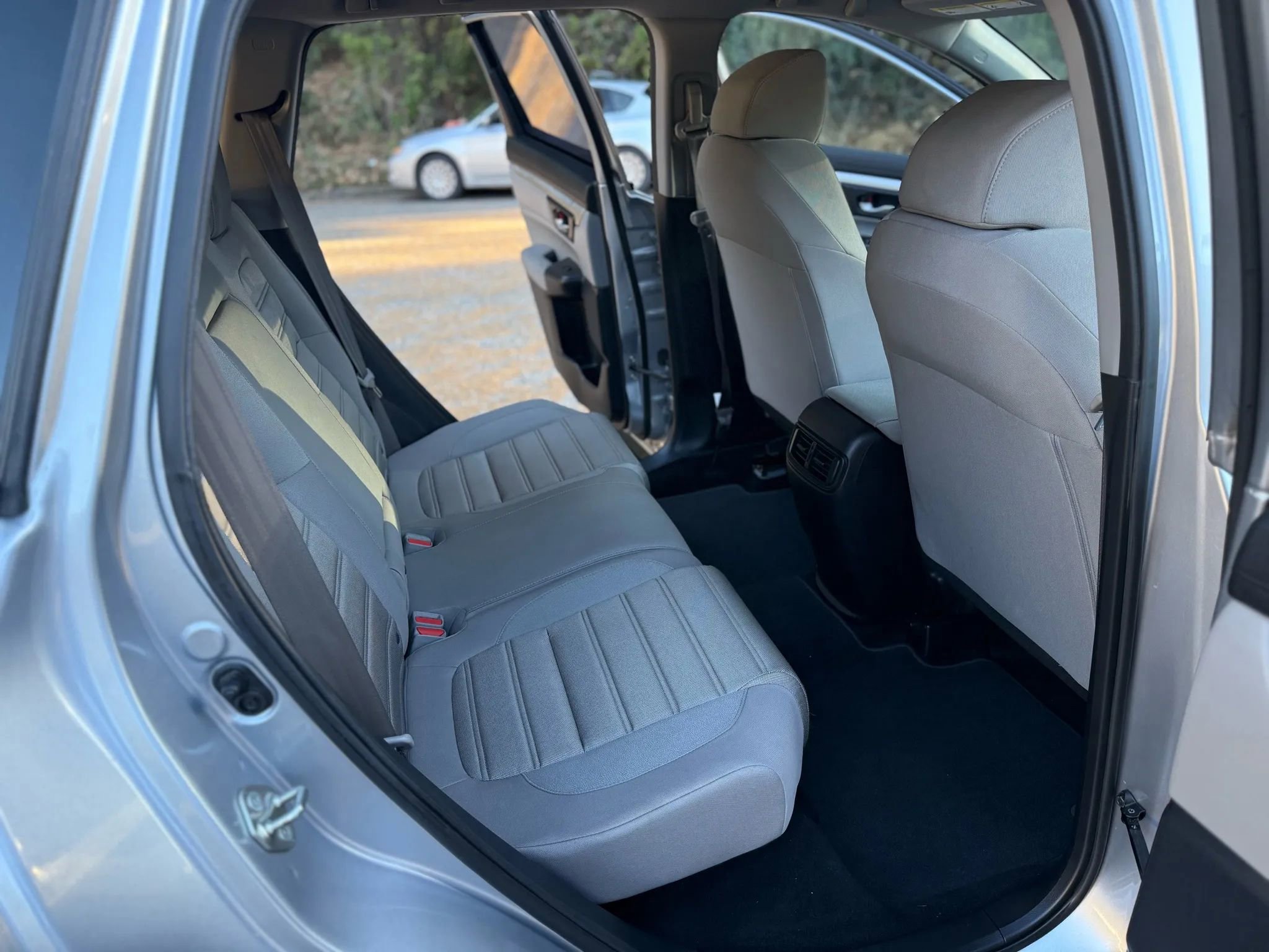 Used 2017 Honda CR-V LX image 13