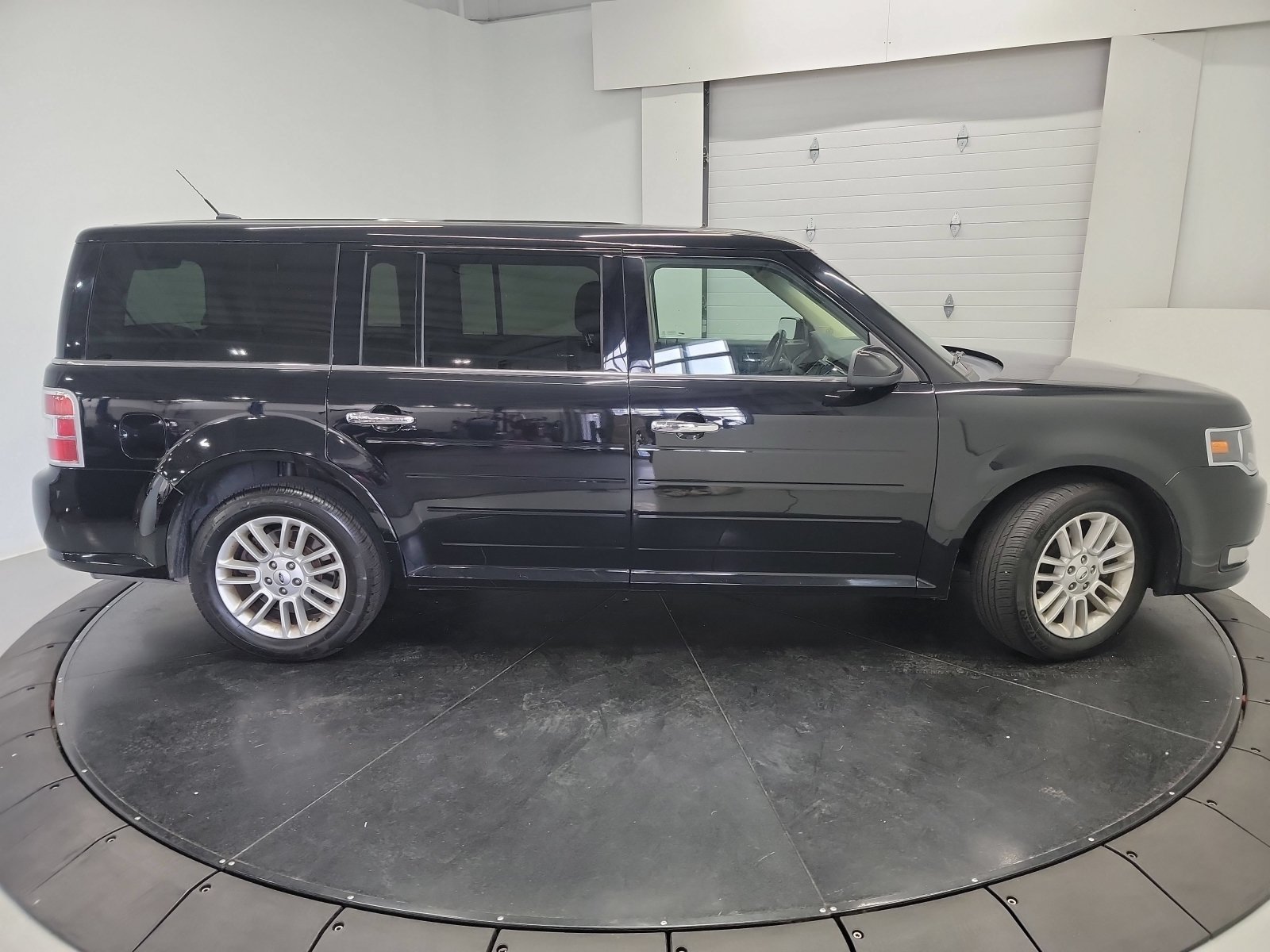 Used 2019 Ford Flex SEL w/ Equipment Group 202A AWD/4WD image 11