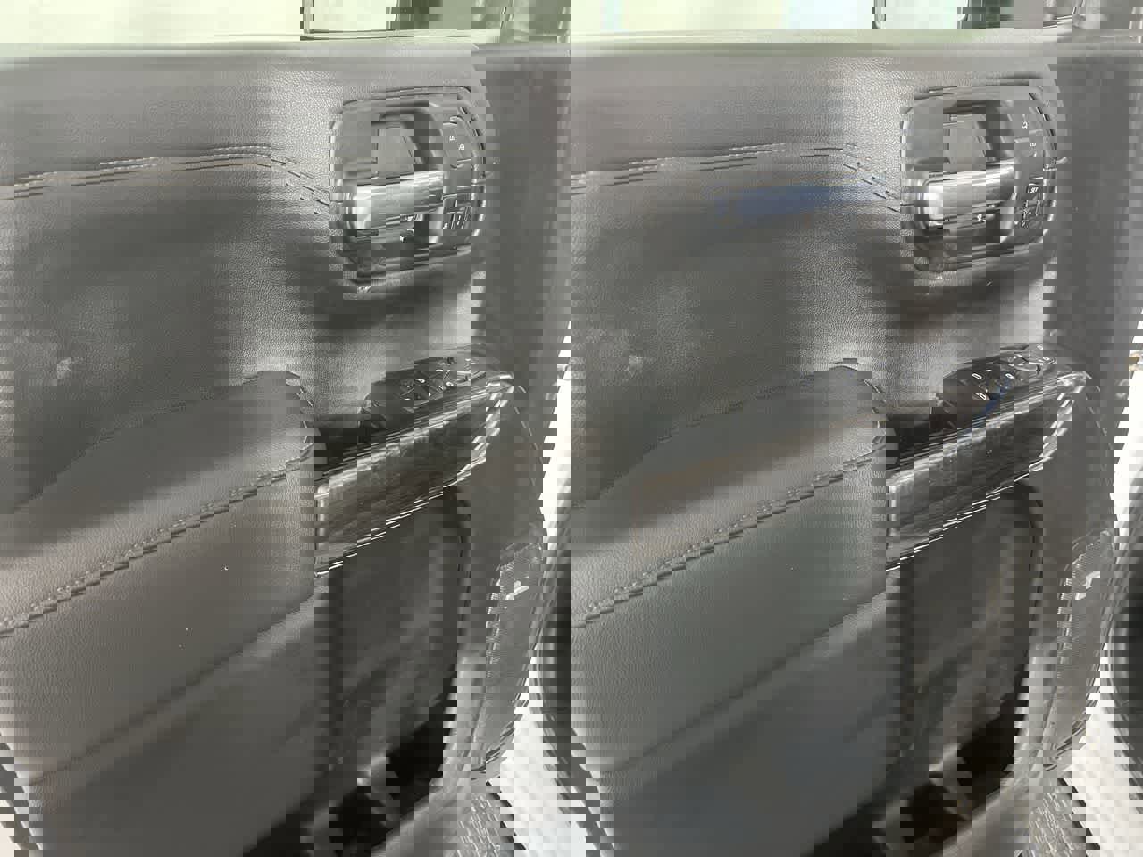 Used 2021 Chevrolet Silverado 1500 LTZ w/ Technology Package image 13