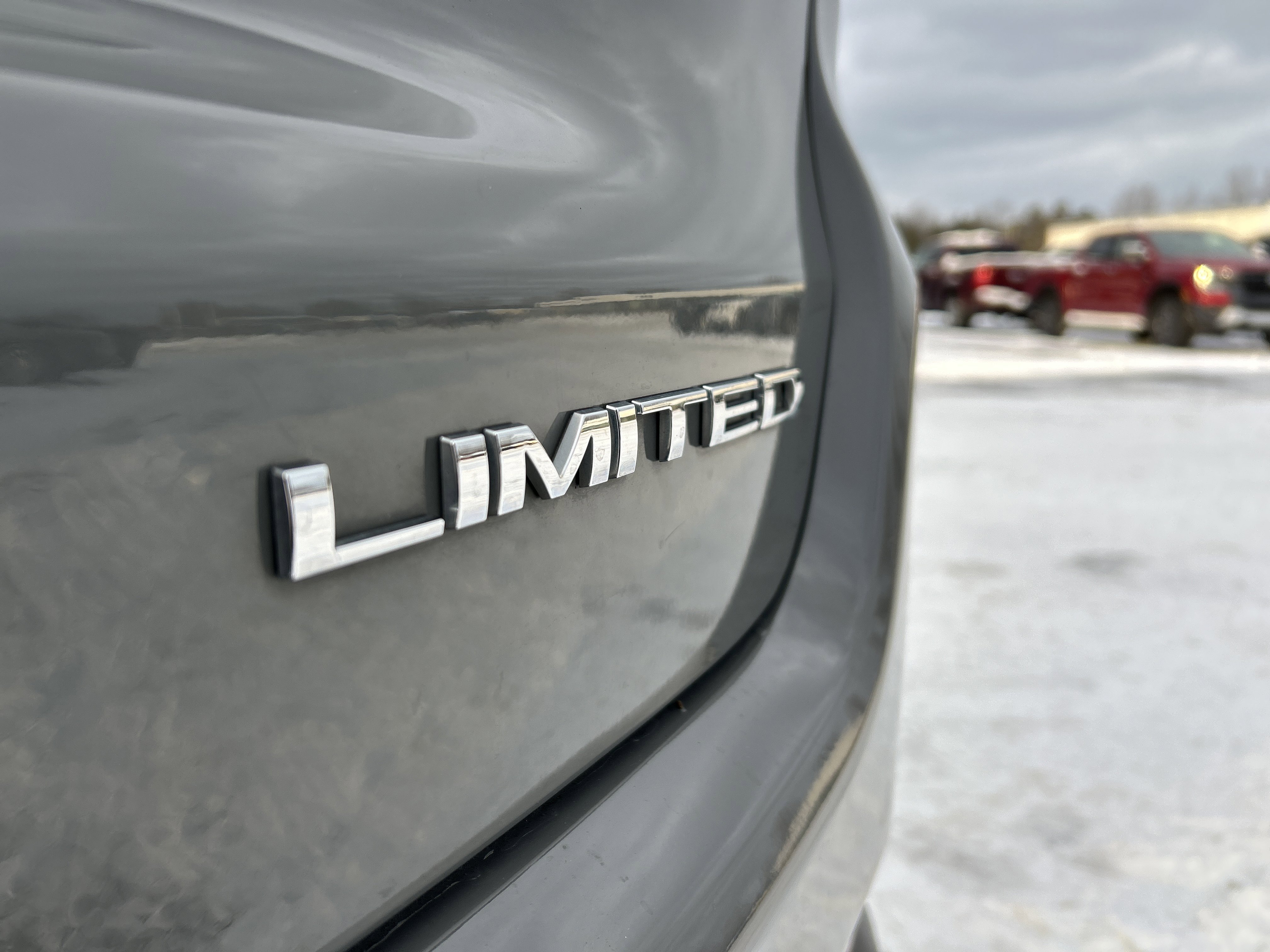 Used 2024 Jeep Compass Limited image 26