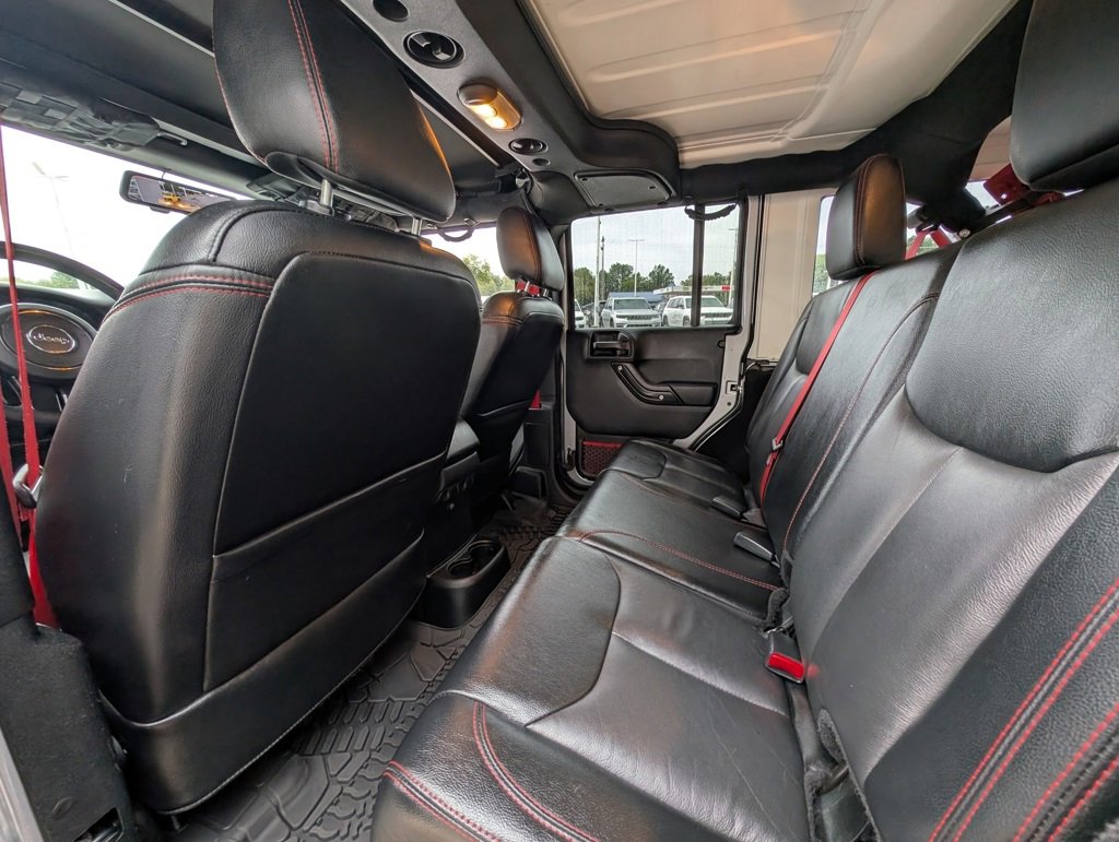 Used 2018 Jeep Wrangler Unlimited Rubicon image 18