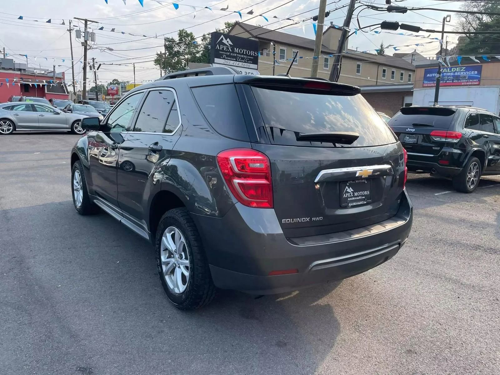 Used 2017 Chevrolet Equinox LT w/ Convenience Package image 11