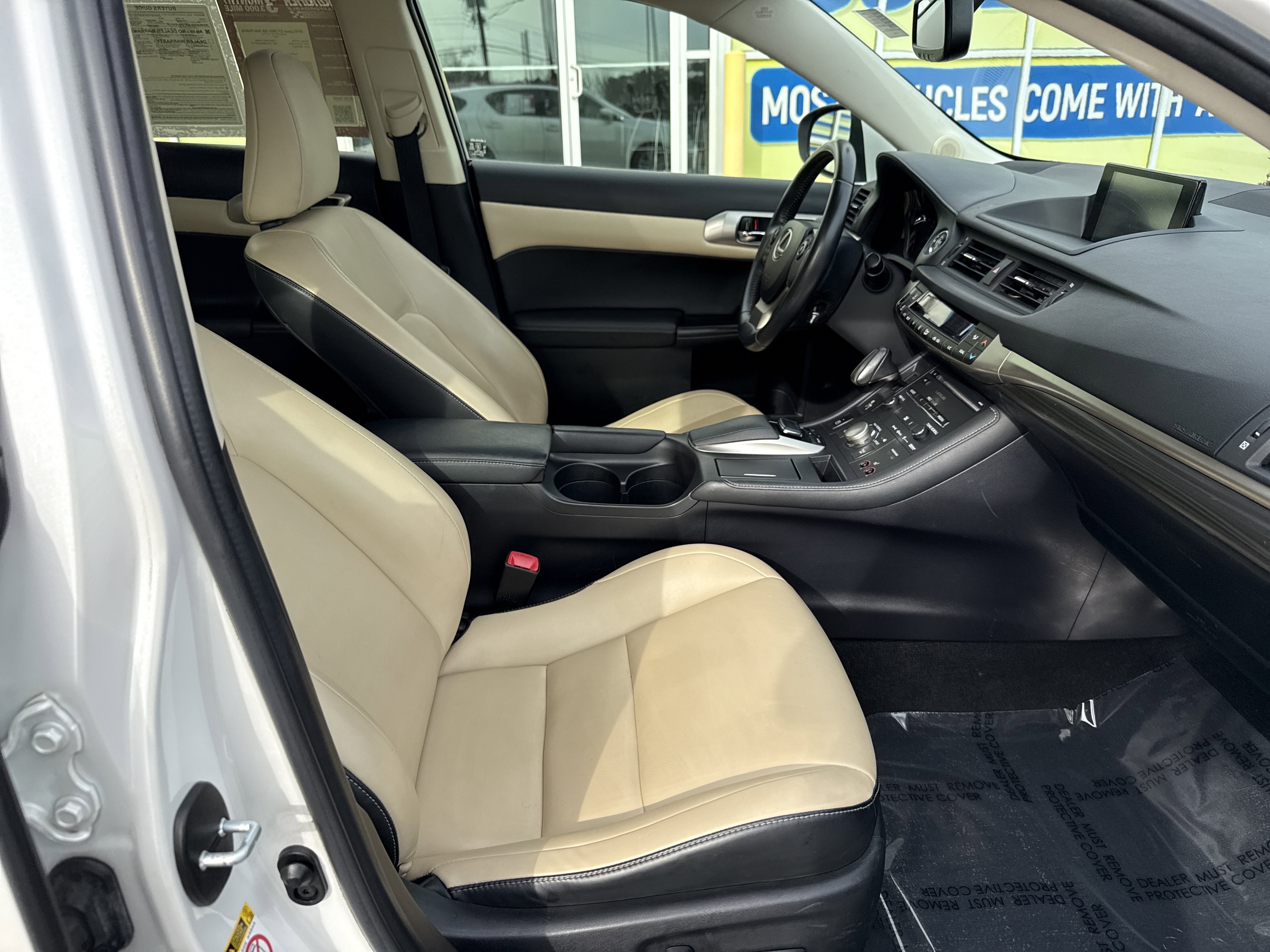 Used 2015 Lexus CT 200h w/ Navigation Package image 34