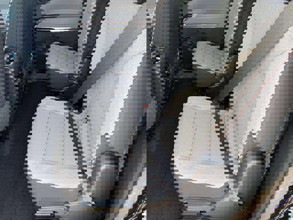 New 2026 Chevrolet Traverse LT image 21