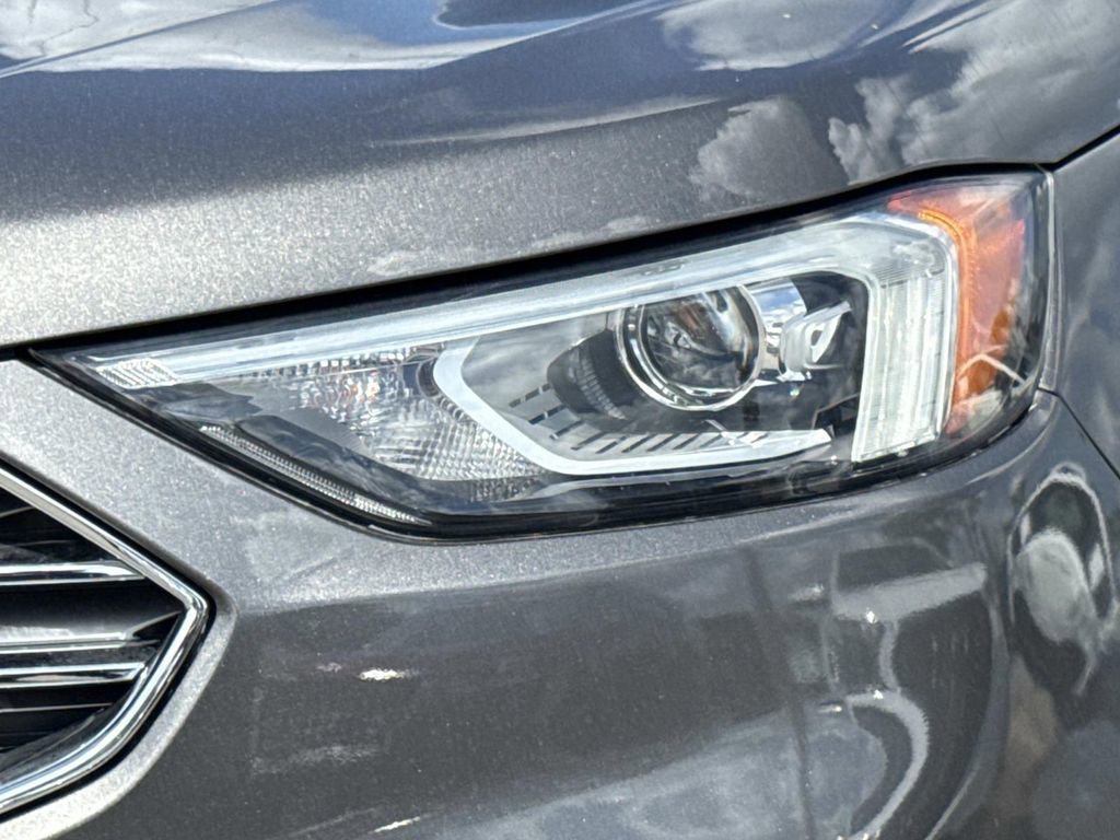 Used 2019 Ford Edge SEL w/ Equipment Group 201A AWD/4WD image 10