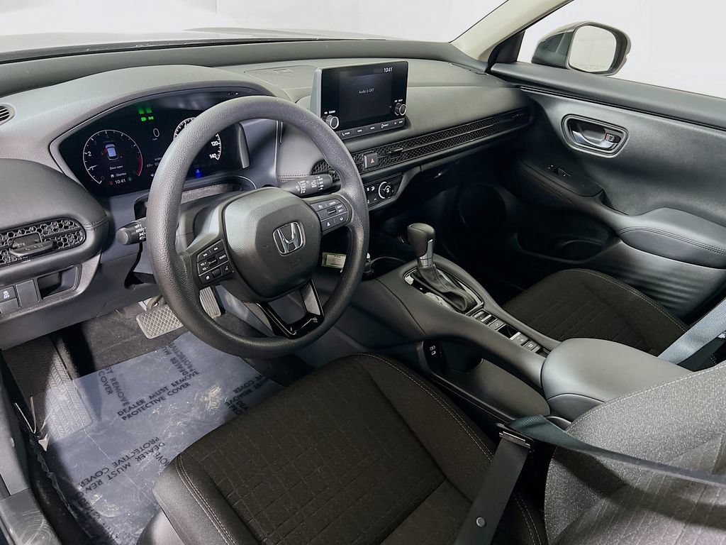 Used 2025 Honda HR-V LX image 9
