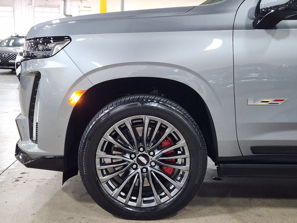 Used 2023 Cadillac Escalade V AWD/4WD image 5