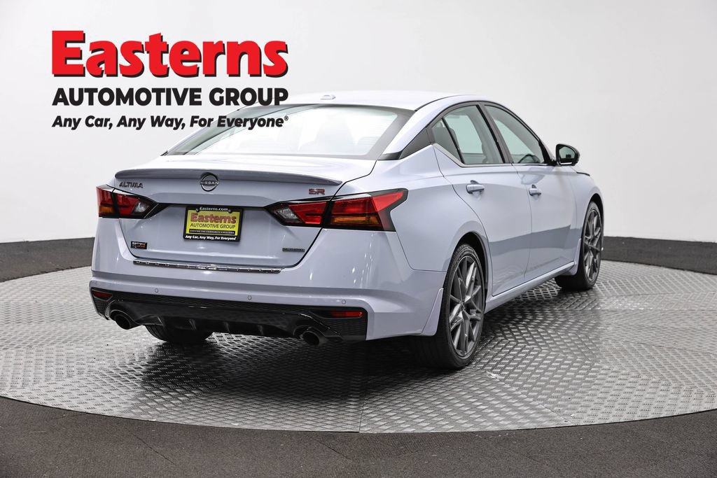 Used 2023 Nissan Altima 2.0 SR FWD image 5