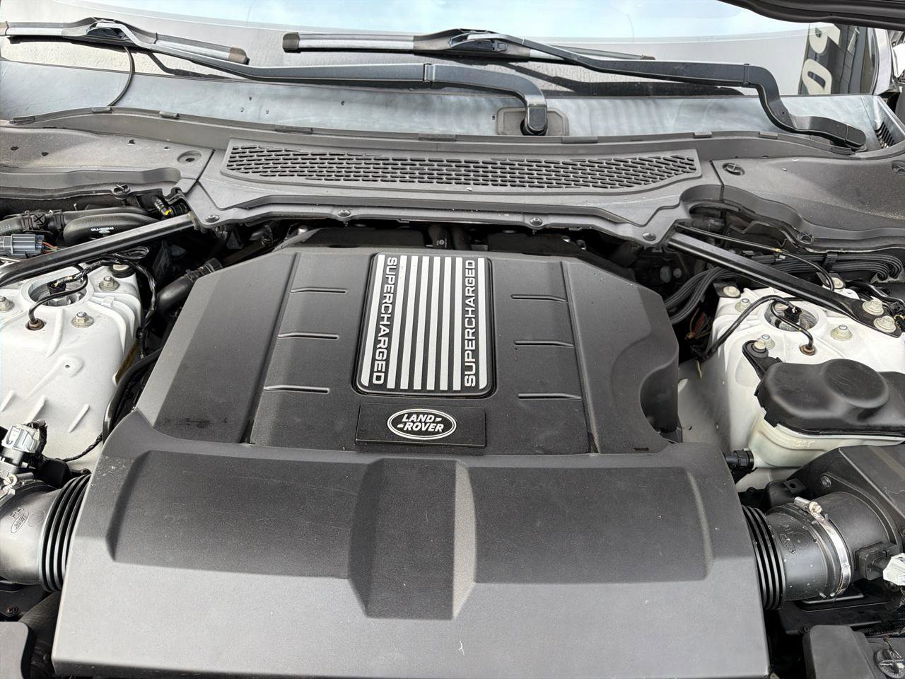 Used 2016 Land Rover Range Rover Sport Supercharged image 42