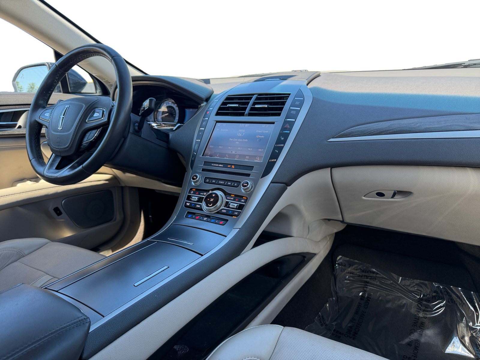 Used 2020 Lincoln MKZ Reserve w/ Luxury Package FWD image 14