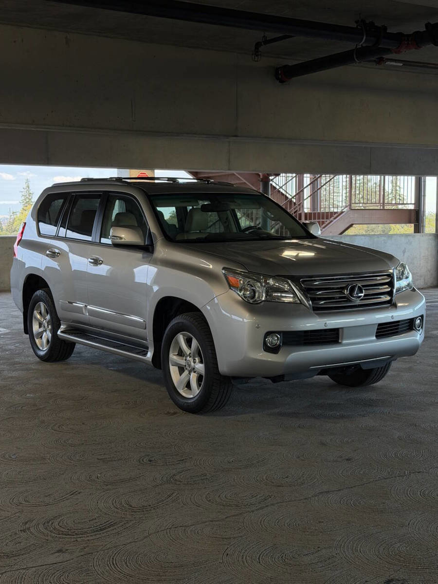 Used 2012 Lexus GX 460 image 8