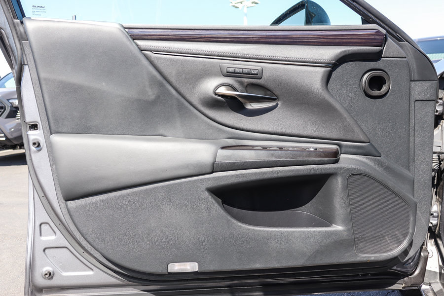 Used 2019 Lexus ES 350 w/ Premium Package FWD image 19