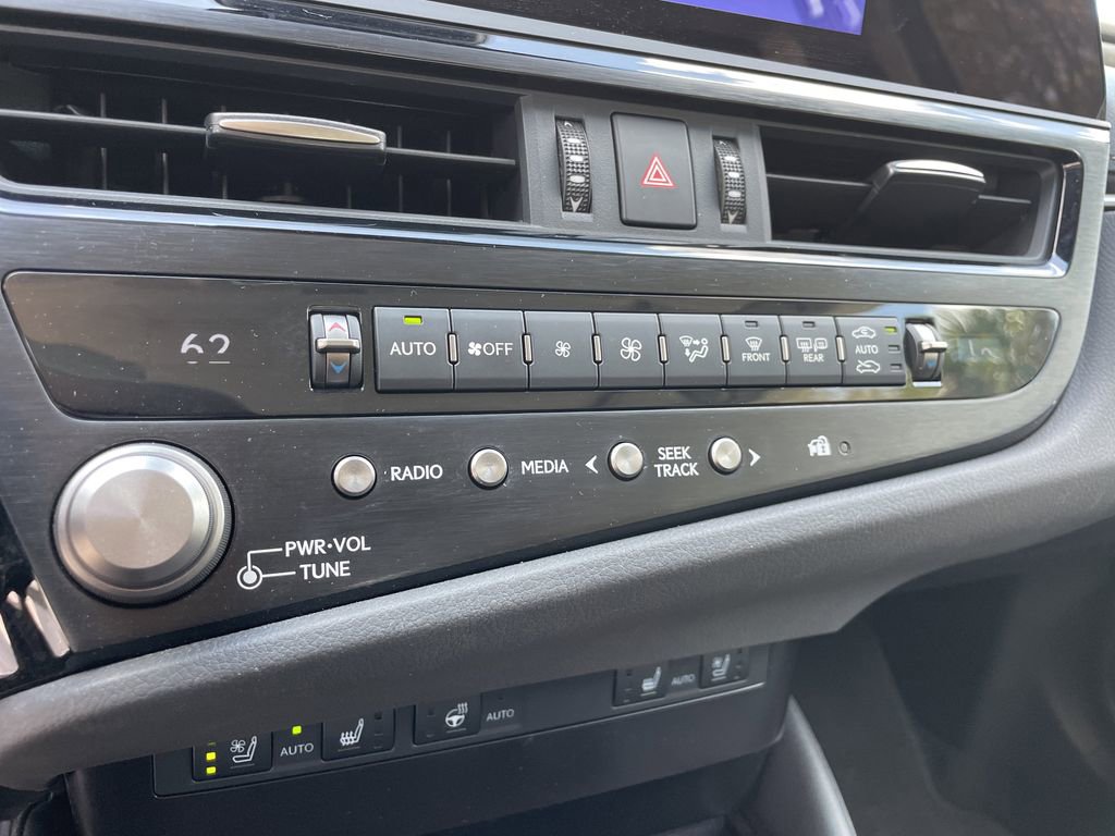 Used 2023 Lexus ES 350 w/ Premium Package FWD image 23