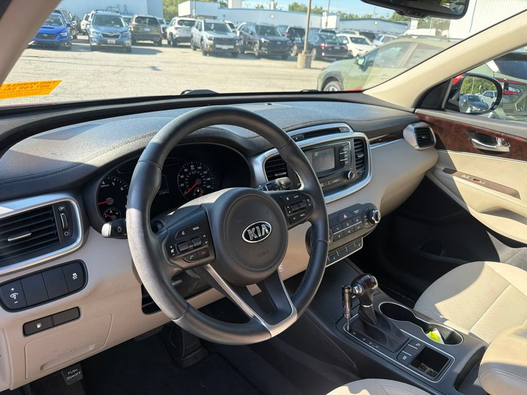 Used 2016 Kia Sorento FWD w/ LX Convenience Package image 17