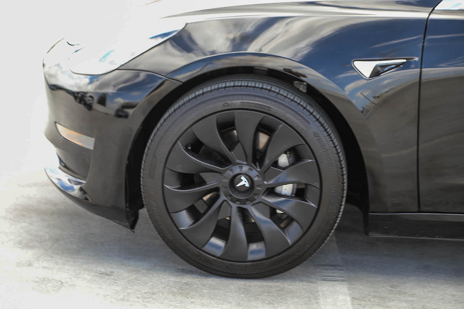 Used 2020 Tesla Model 3 Standard Range RWD image 10