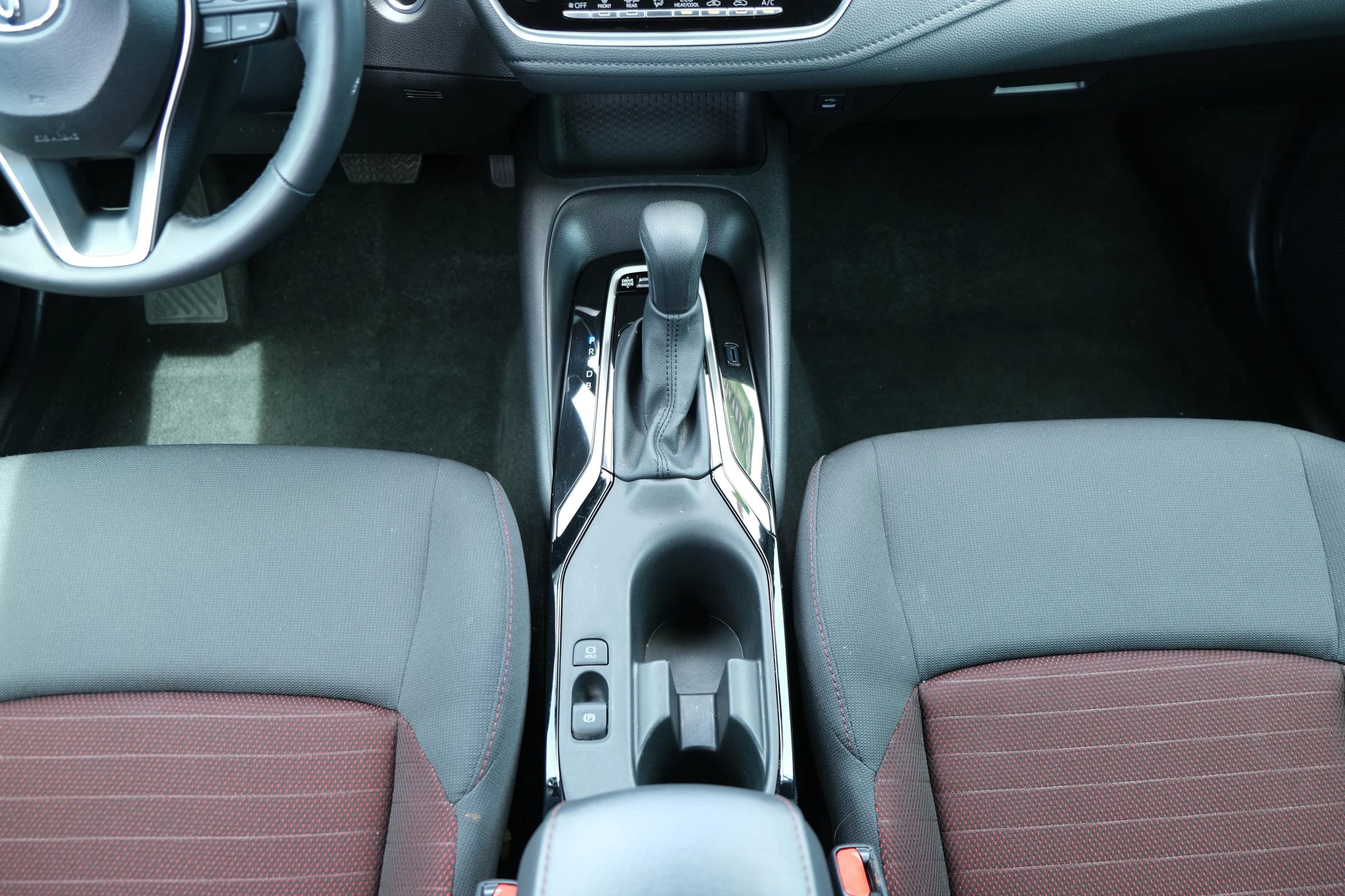 Used 2025 Toyota Corolla SE image 27