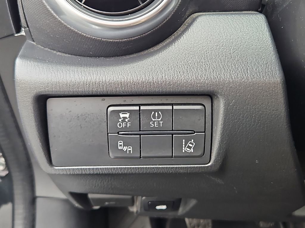 Used 2017 MAZDA MX-5 Miata Grand Touring image 21