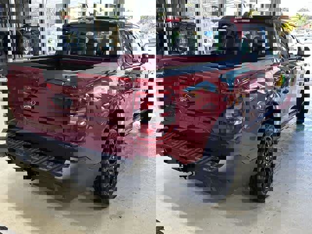 New 2025 Ford Maverick XLT w/ XLT Luxury Package image 7