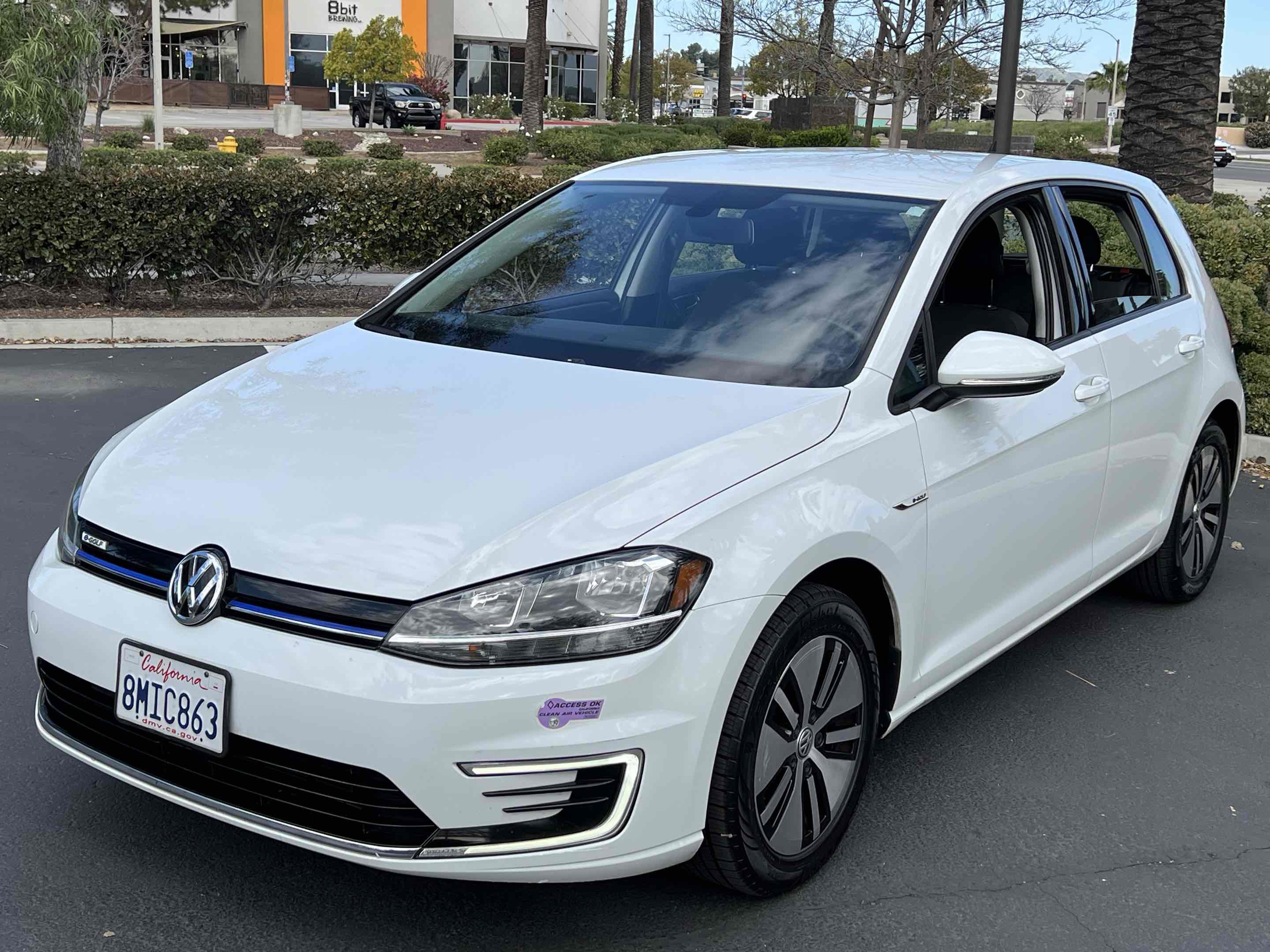 Used 2019 Volkswagen e-Golf SE w/ Driver Assistance Package image 18