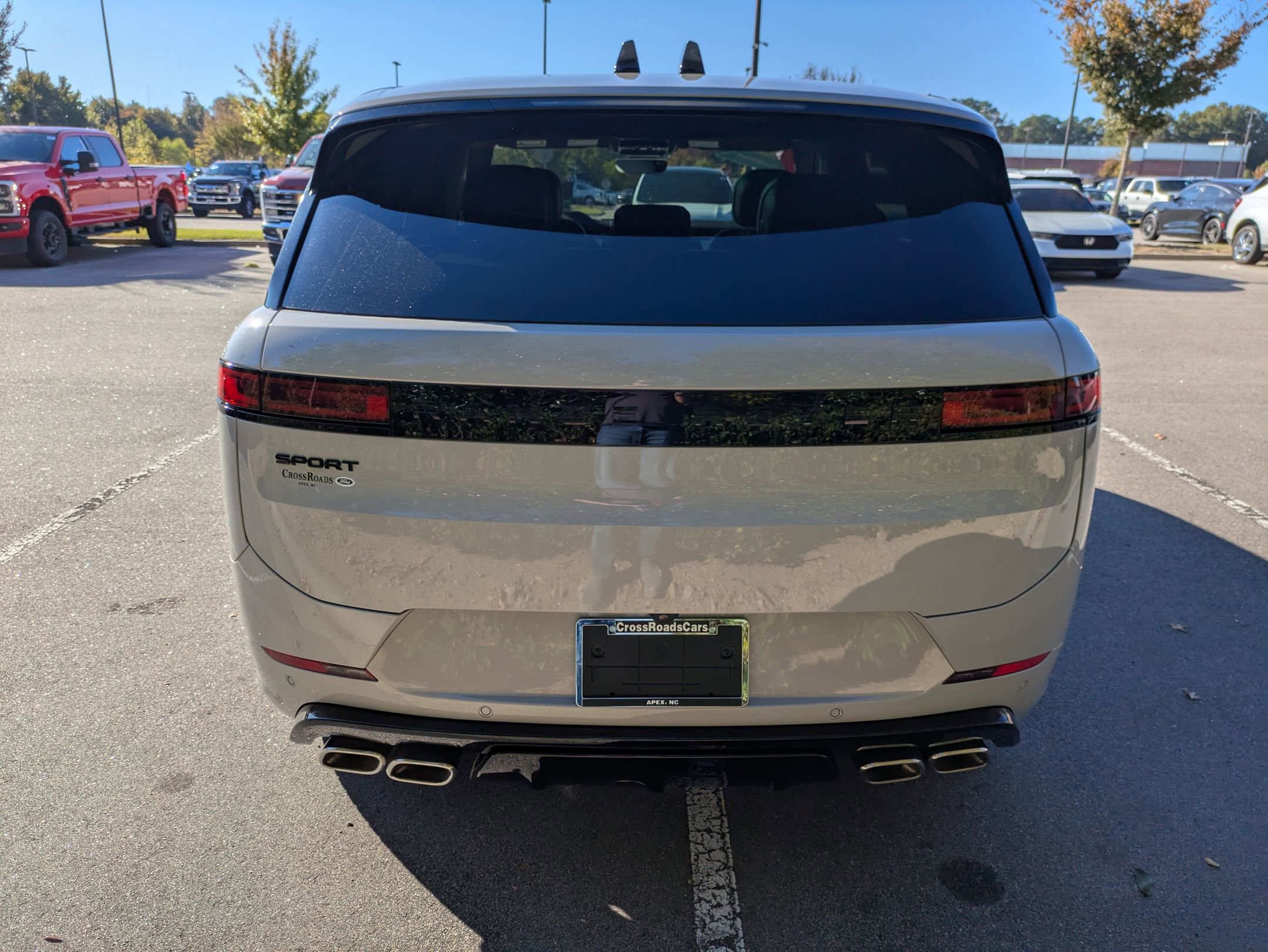 Used 2025 Land Rover Range Rover Sport Dynamic SE image 5