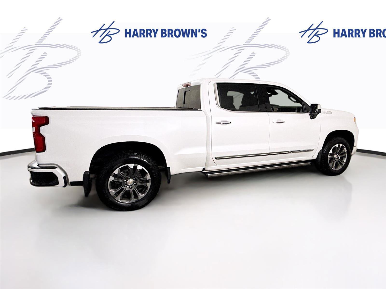 Used 2025 Chevrolet Silverado 1500 High Country w/ Technology Package image 34