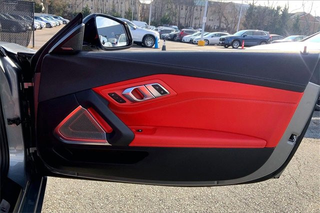 Used 2024 BMW Z4 M40i w/ Premium Package image 15