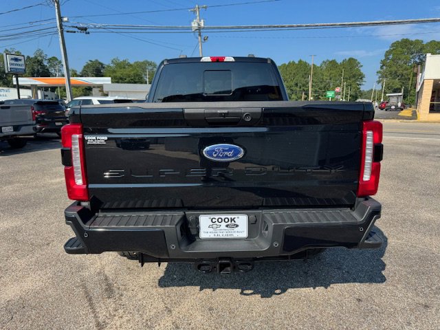New 2025 Ford F250 4x4 Crew Cab Super Duty image 7