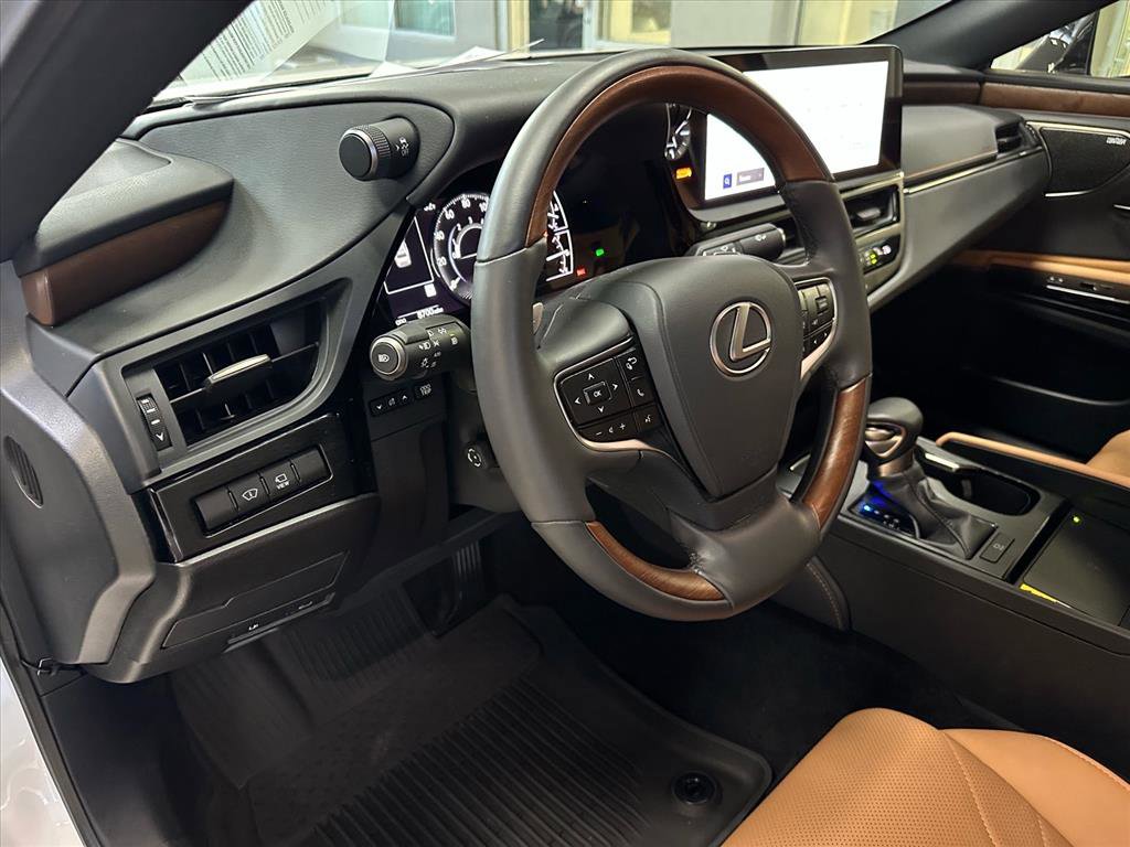 Used 2024 Lexus ES 350 Ultra Luxury image 24