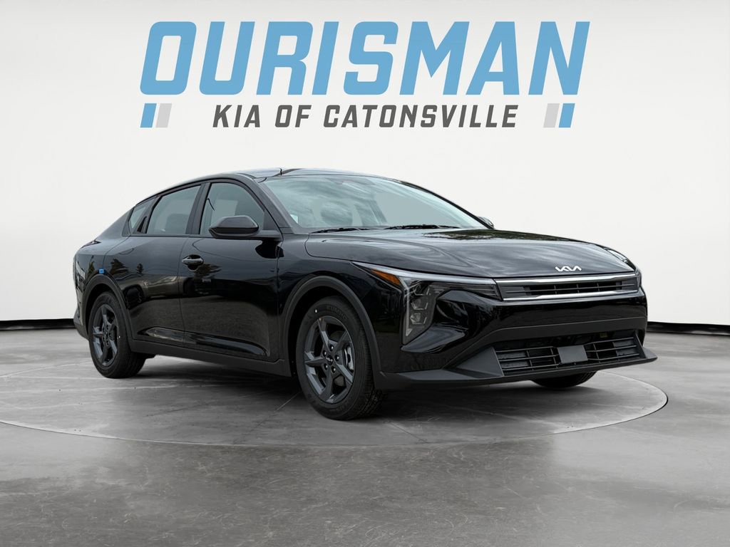 New 2025 Kia K4 LXS