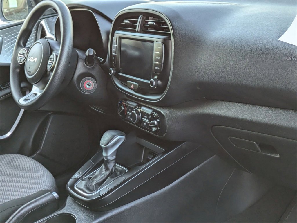 Used 2024 Kia Soul LX w/ Option Group 015 image 31