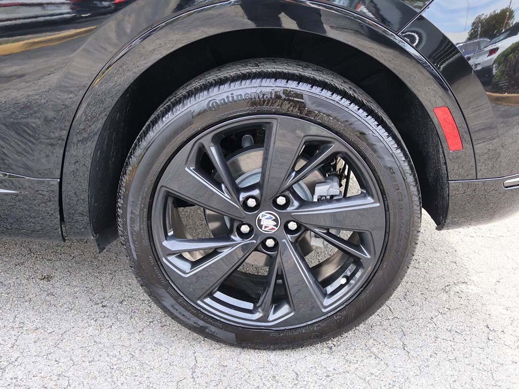 Used 2023 Buick Envision Essence w/ Sport Touring Package image 24