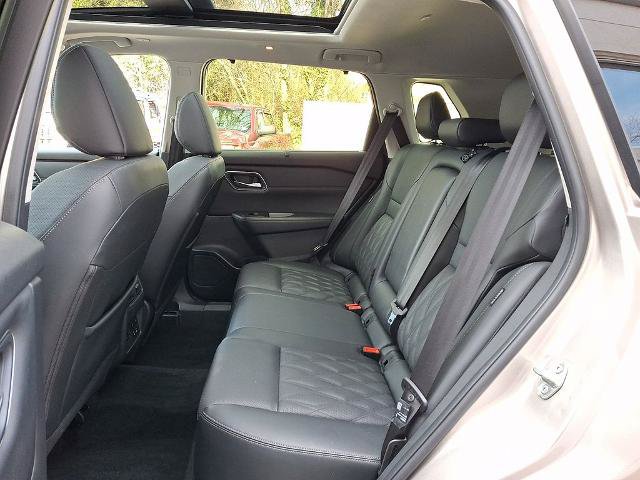 Certified 2025 Nissan Rogue Platinum w/ Platinum Premium Package AWD/4WD image 12
