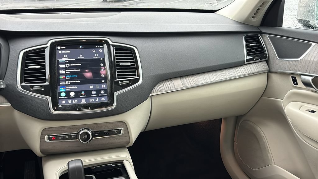 Certified 2024 Volvo XC90 B6 Plus AWD/4WD image 8