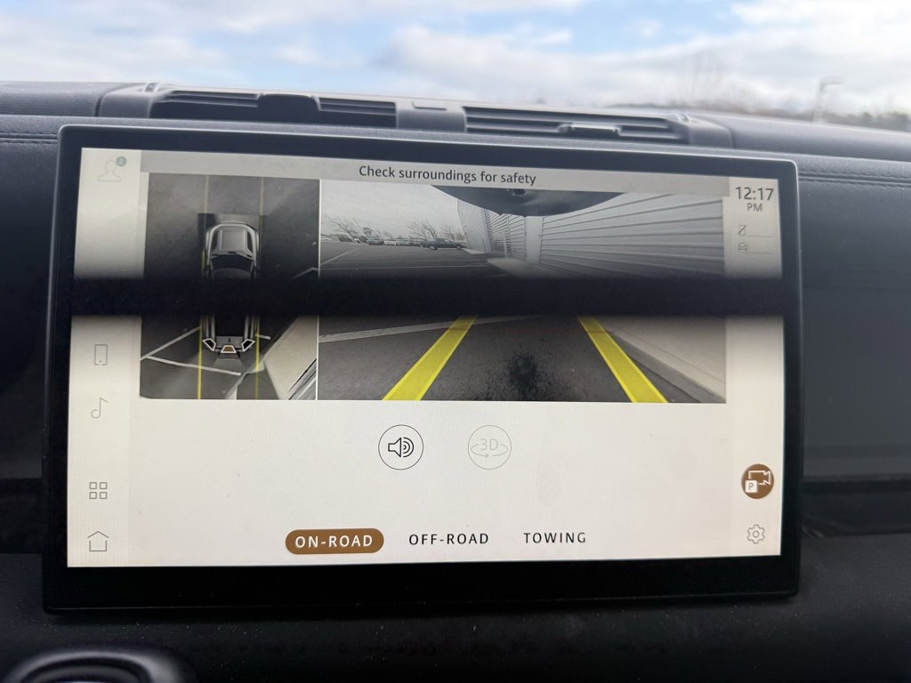 Used 2023 Land Rover Defender 130 X-Dynamic SE image 30