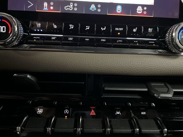 Certified 2025 GMC Canyon Denali AWD/4WD image 18