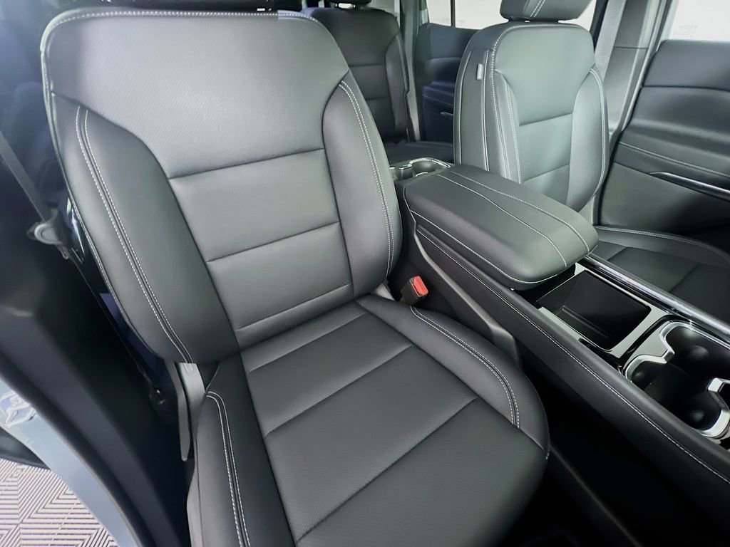 New 2026 Chevrolet Traverse LT w/ LPO, Floor Liner Package image 29