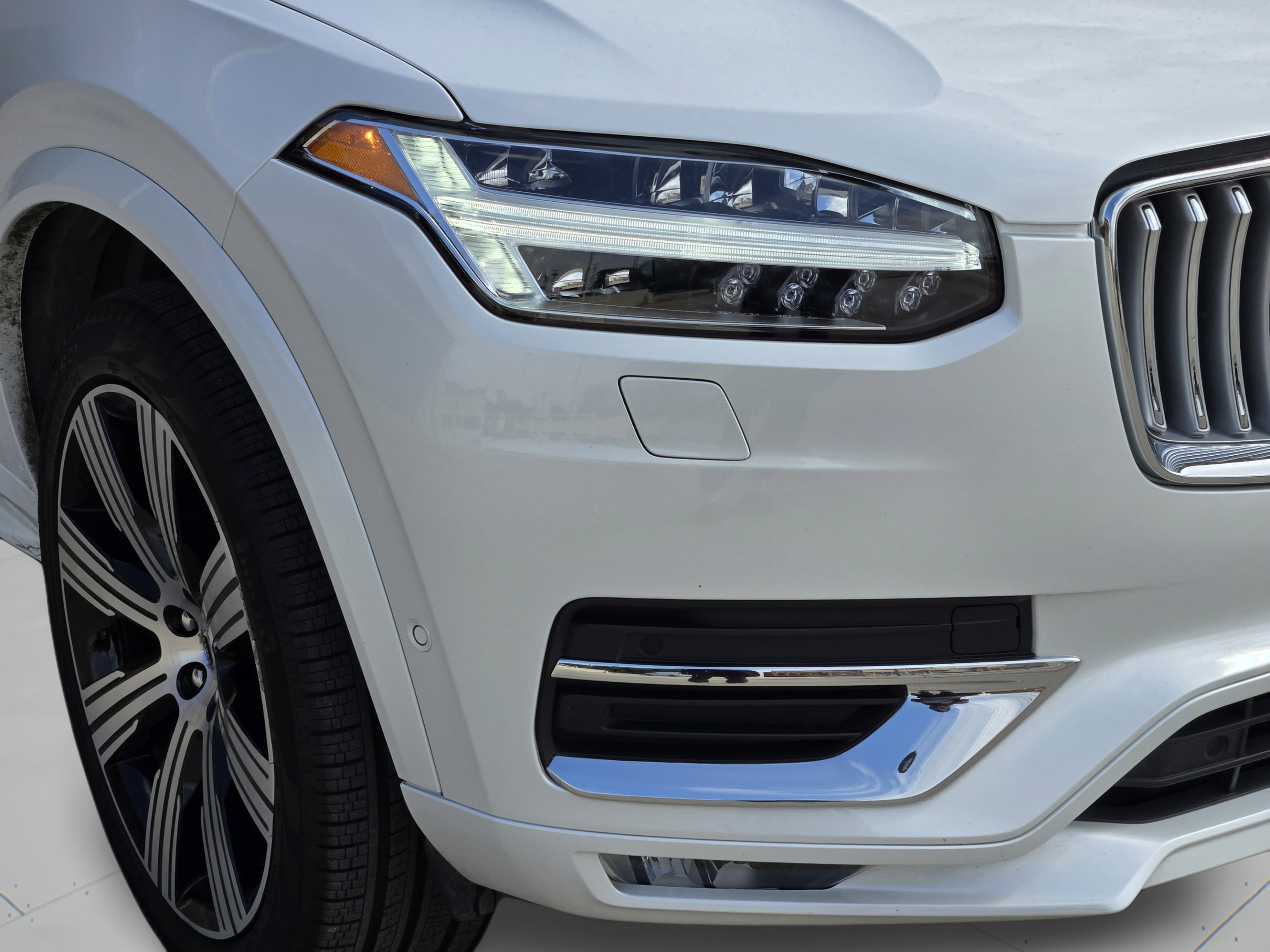 Certified 2025 Volvo XC90 B6 Ultra w/ Protection Package Premier AWD/4WD image 33